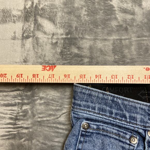 Lee Riders by Lee Comfort Flex Relaxed Jeans Men's Size 32x32 Blue Denim - Picture 3 of 10